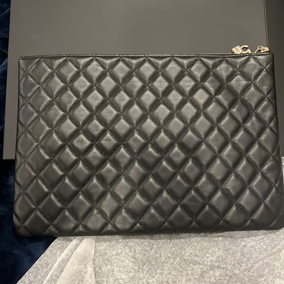 CHANEL Quilted Black Clutch O Case Vegas Charm Pull w/Box - Picture 6 of 11